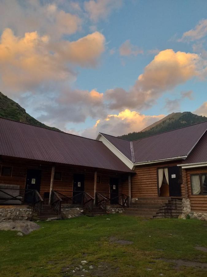 Altyn Arashan Guesthouse Mineral'nyy Istochnik Altyn-Arasan Exterior foto