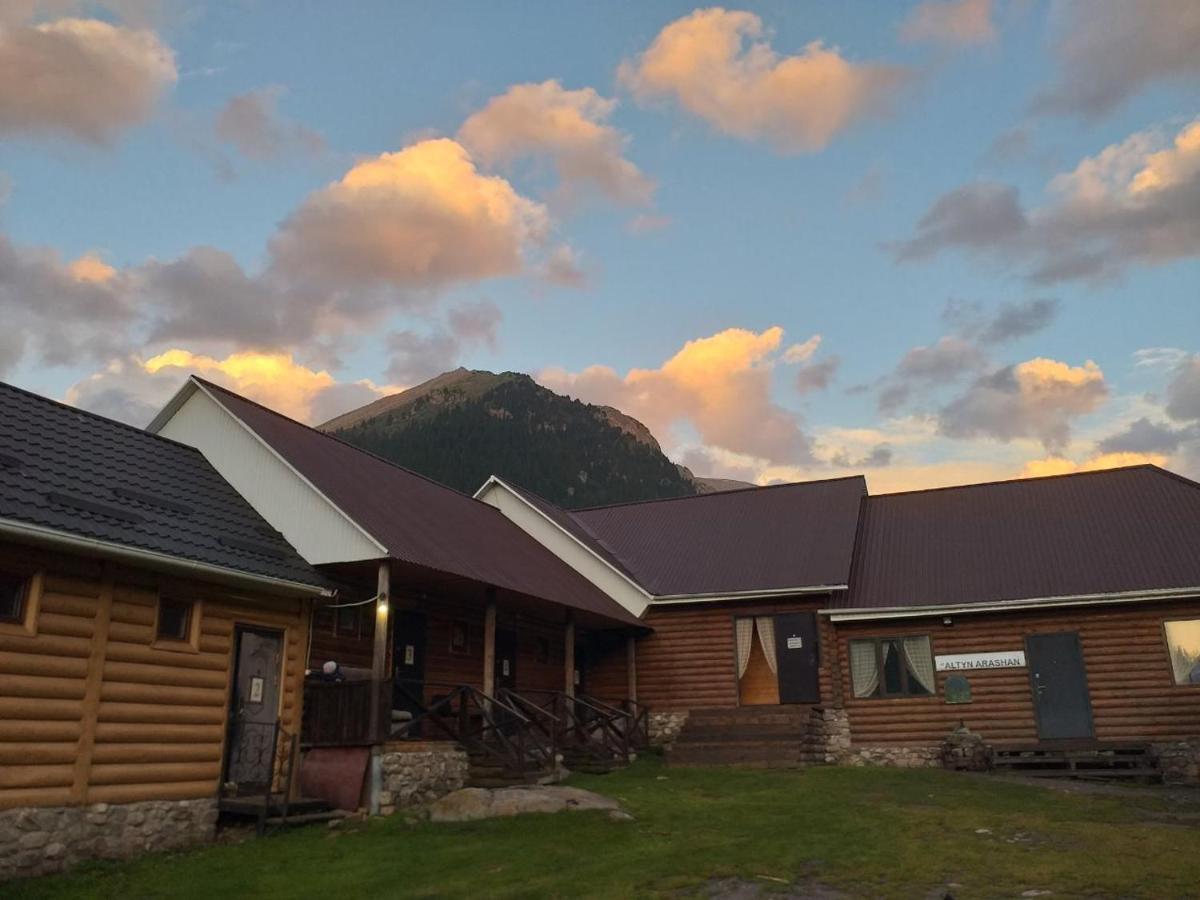Altyn Arashan Guesthouse Mineral'nyy Istochnik Altyn-Arasan Exterior foto